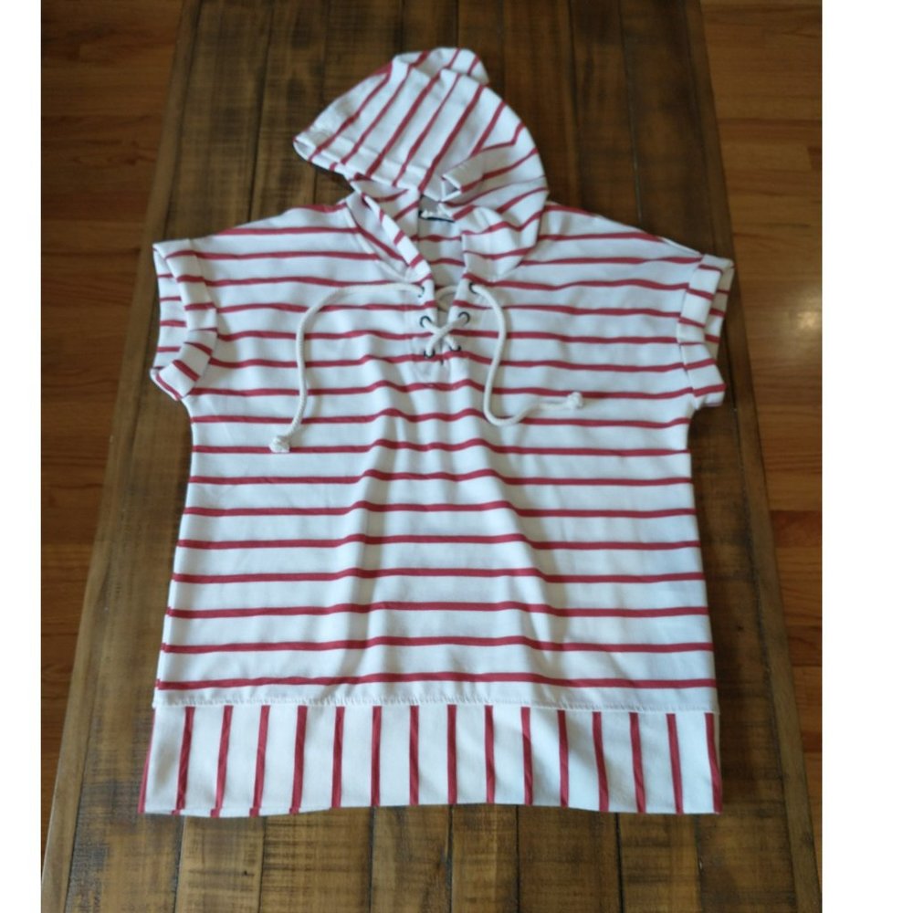Jane & Delancey Red and White Stripe Short Sleeve V-Neck Top, Small